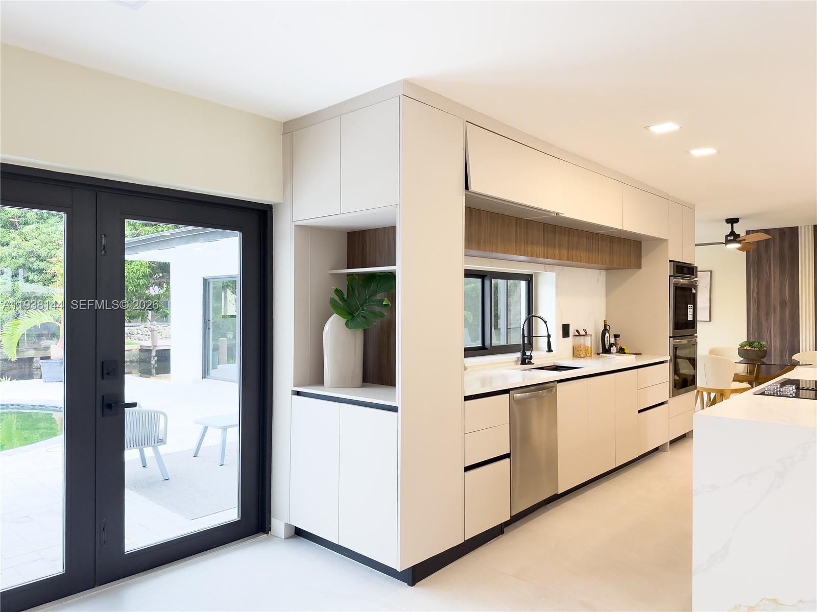 5561 NE 28th Ave Fort Lauderdale, FL 33308