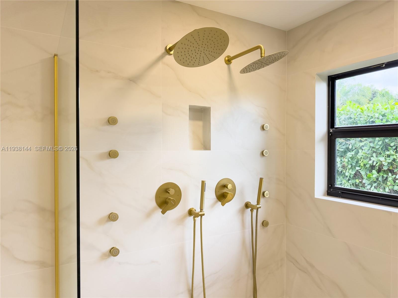 5561 NE 28th Ave Fort Lauderdale, FL 33308