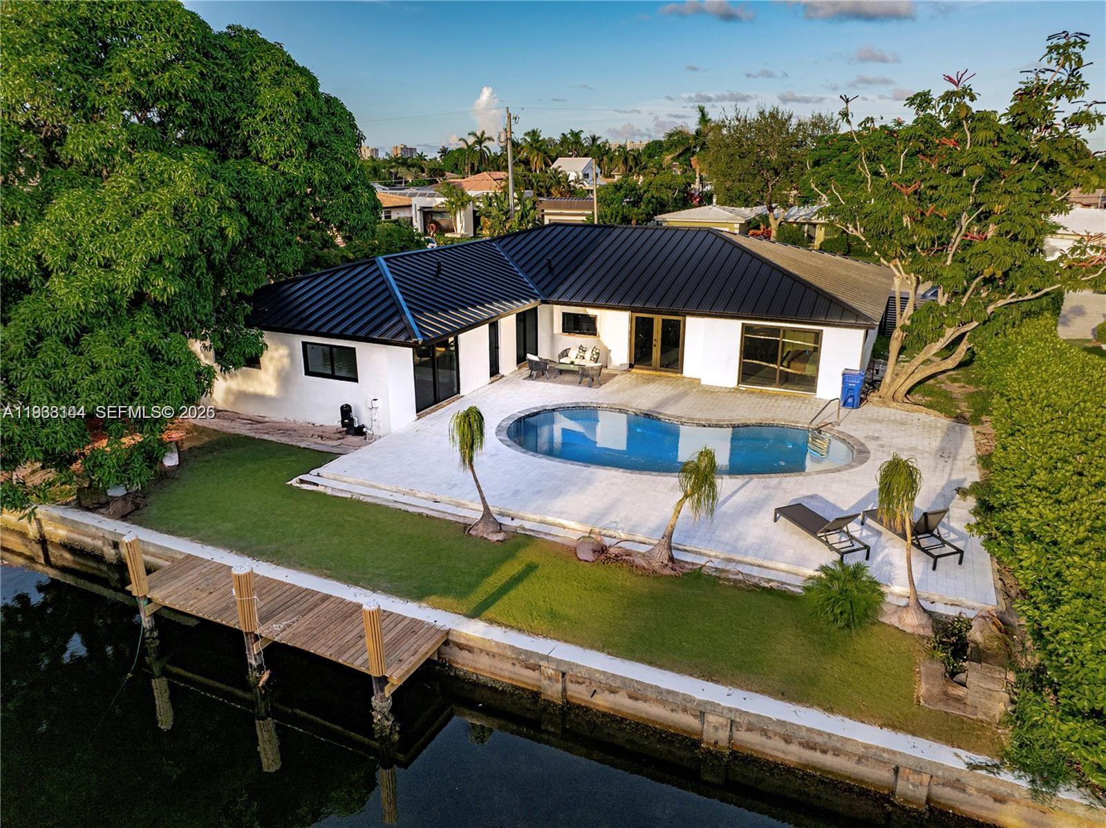 5561 NE 28th Ave Fort Lauderdale, FL 33308