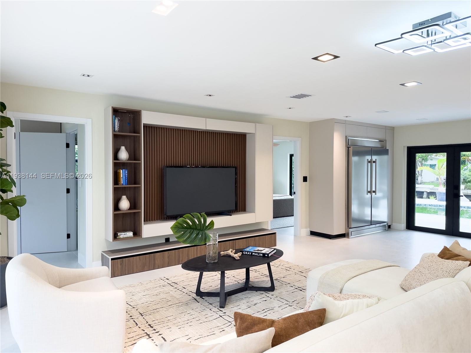 5561 NE 28th Ave Fort Lauderdale, FL 33308