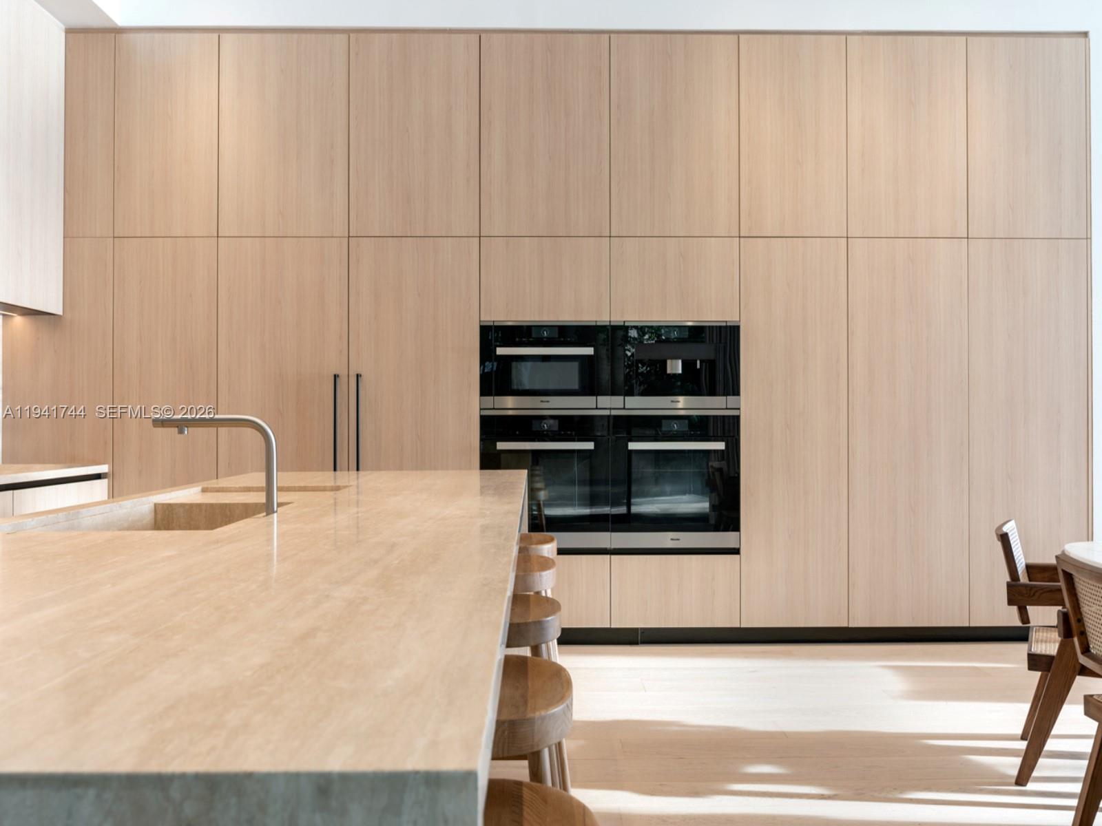 28 W Dilido Dr Miami Beach, FL 33139