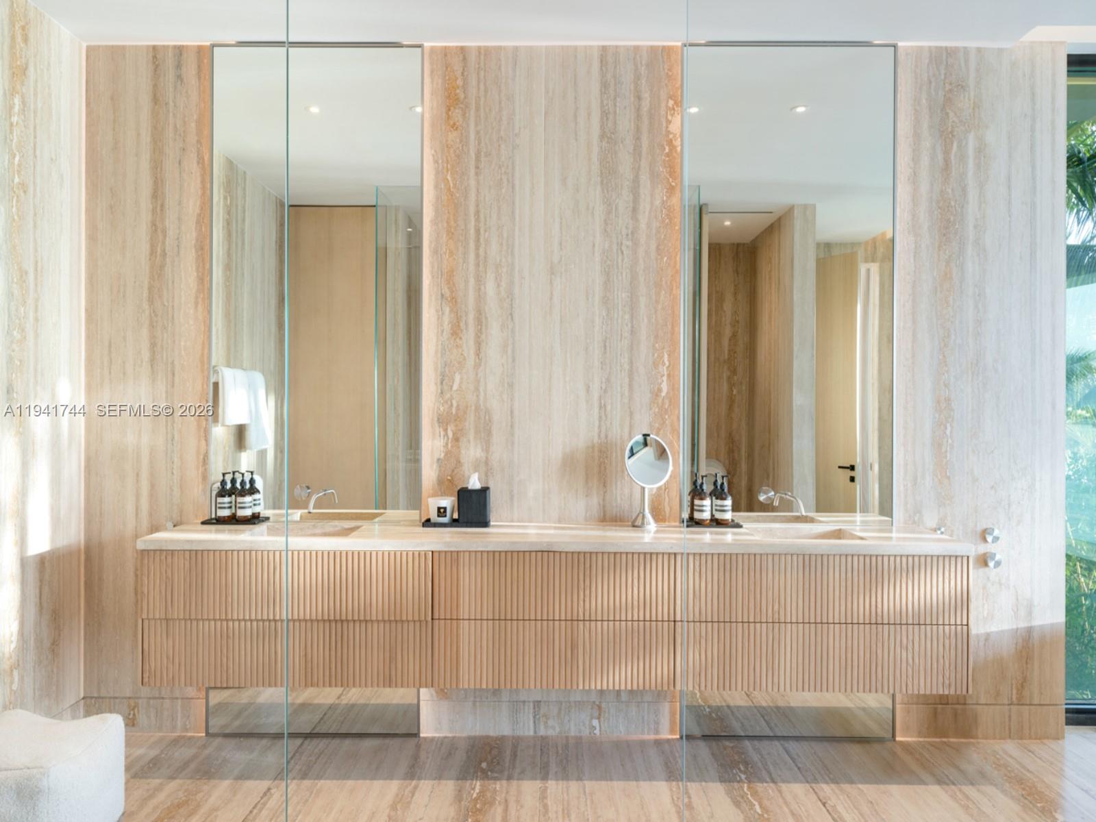 28 W Dilido Dr Miami Beach, FL 33139