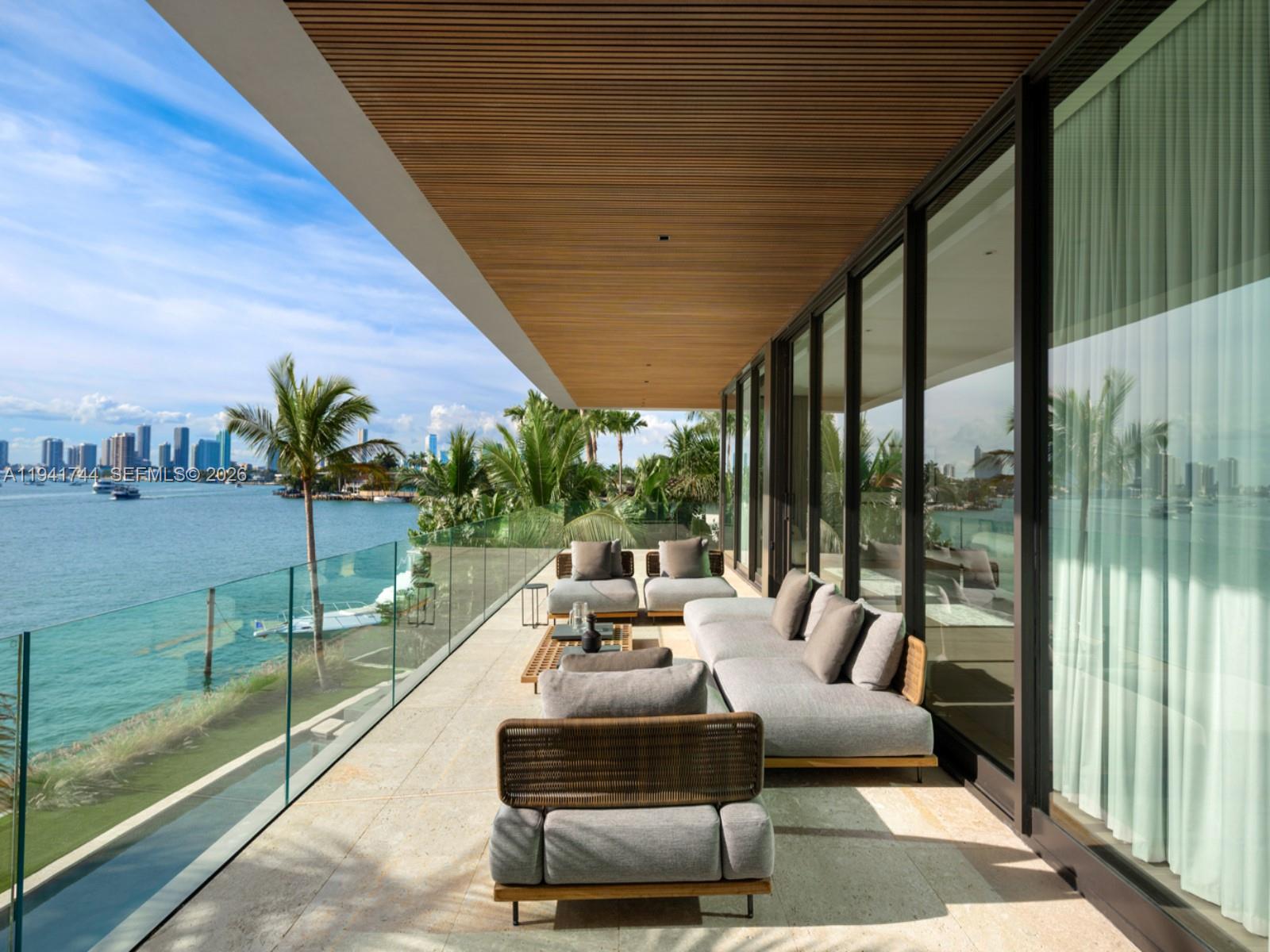 28 W Dilido Dr Miami Beach, FL 33139