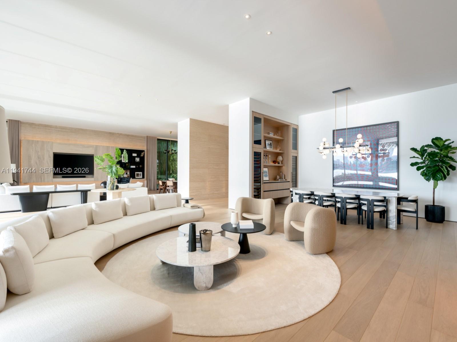 28 W Dilido Dr Miami Beach, FL 33139