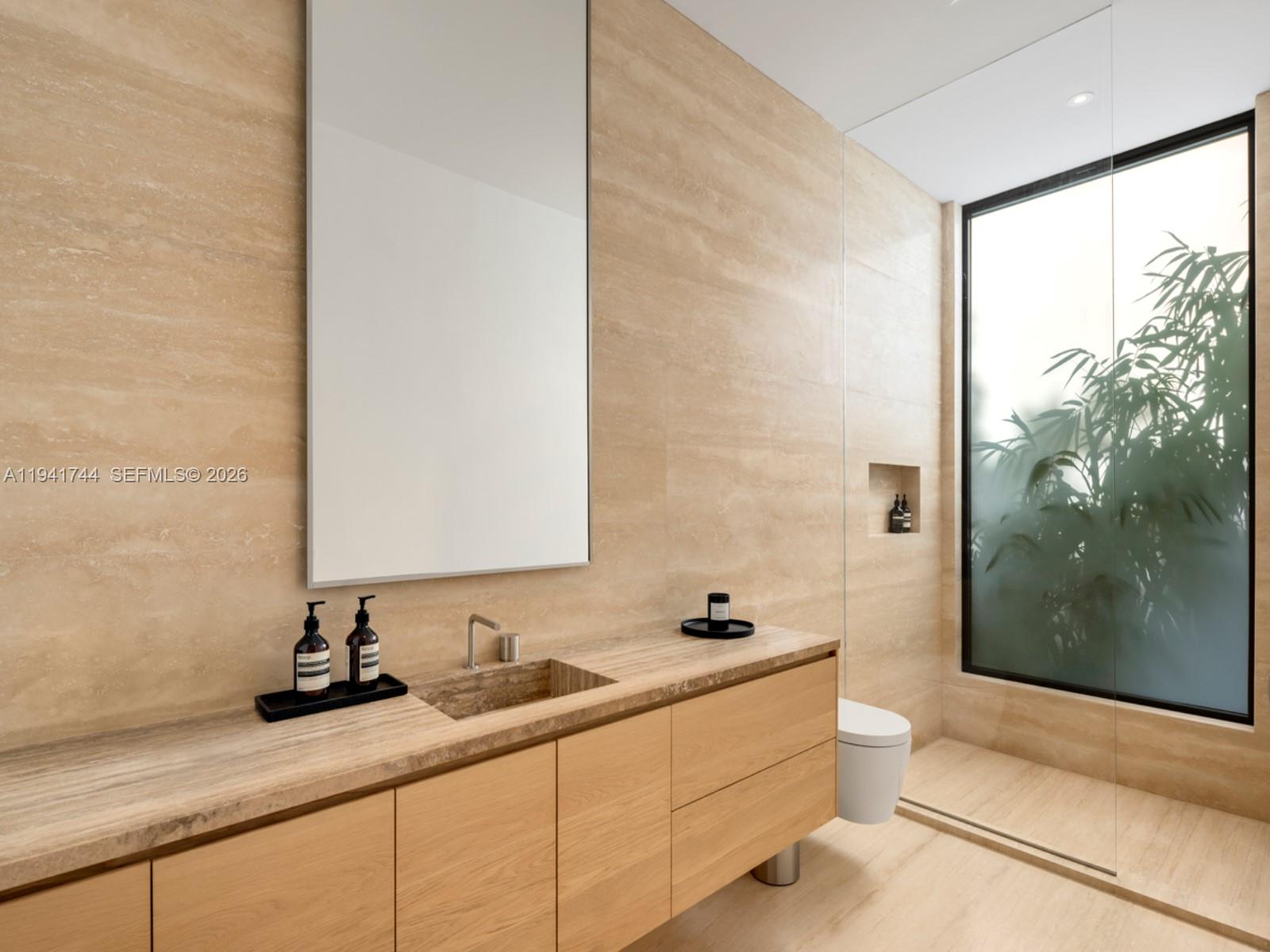 28 W Dilido Dr Miami Beach, FL 33139