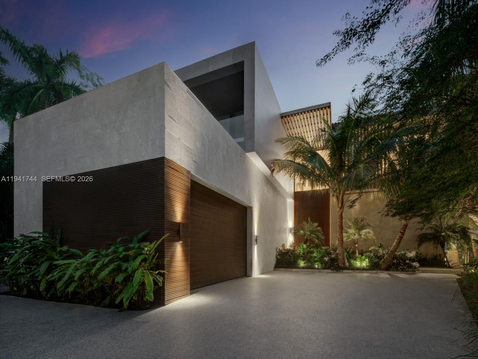 28 W Dilido Dr Miami Beach, FL 33139