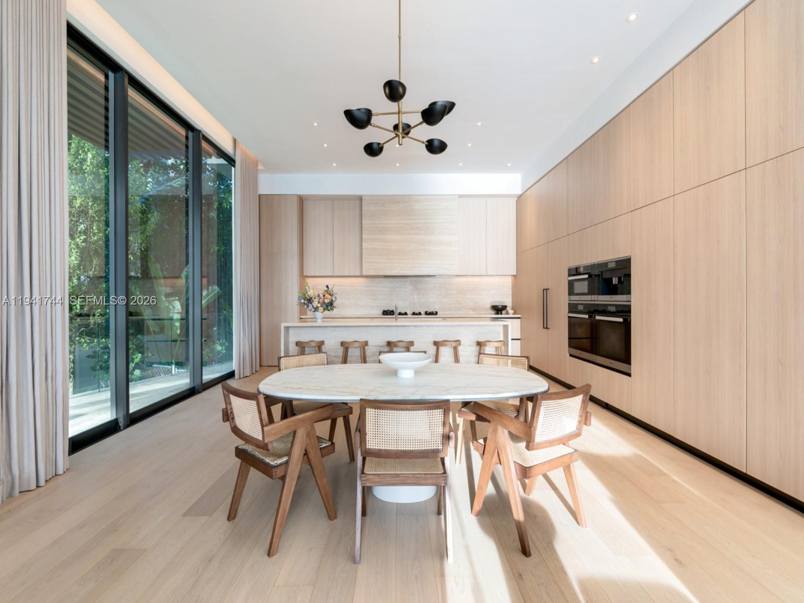 28 W Dilido Dr Miami Beach, FL 33139