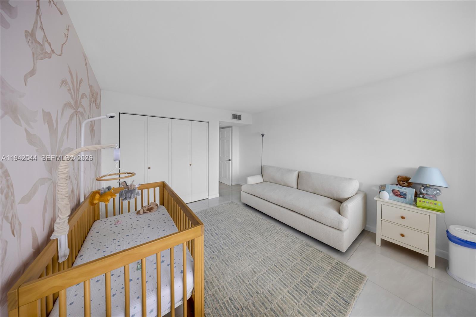 600 Parkview Dr #1114 Hallandale Beach, FL 33009