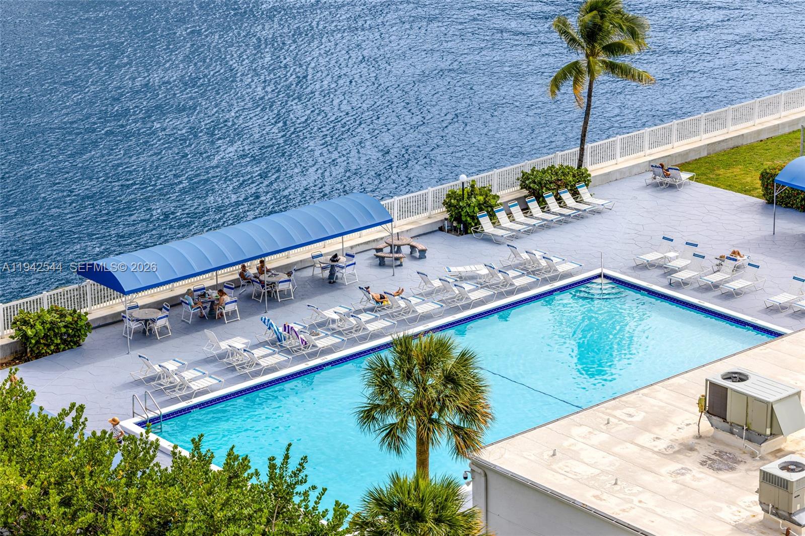 600 Parkview Dr #1114 Hallandale Beach, FL 33009