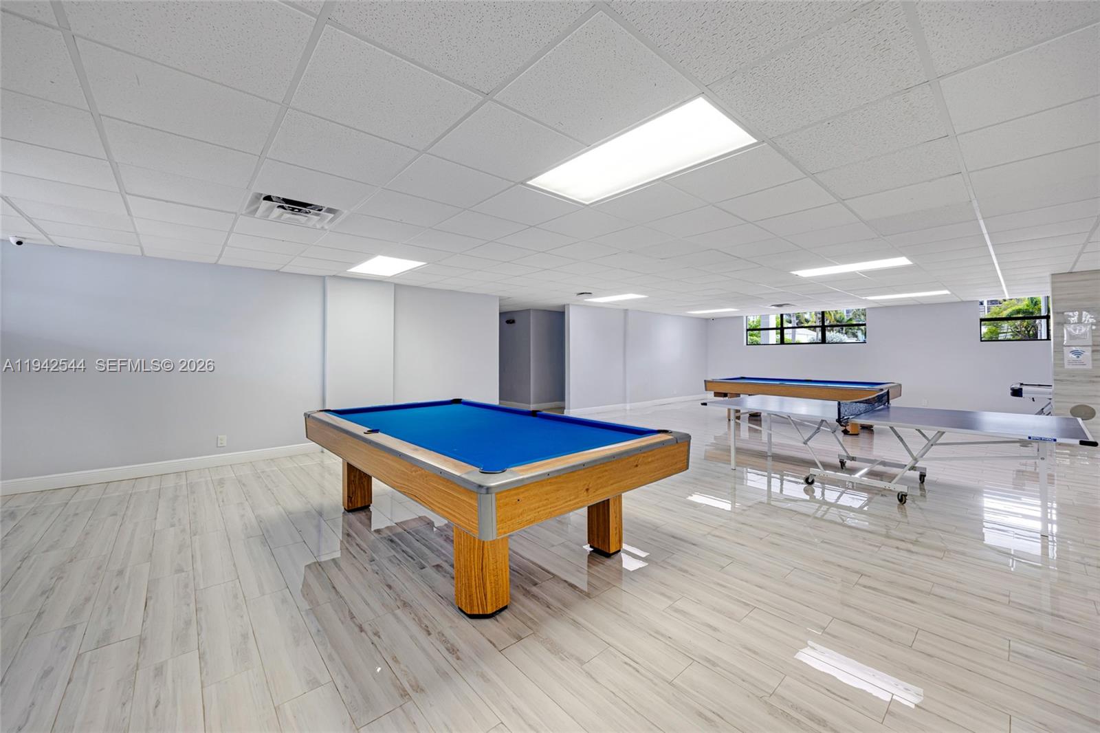 600 Parkview Dr #1114 Hallandale Beach, FL 33009