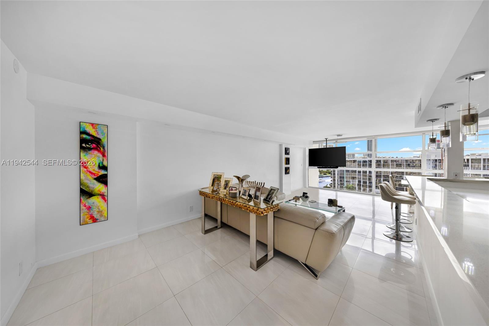 600 Parkview Dr #1114 Hallandale Beach, FL 33009