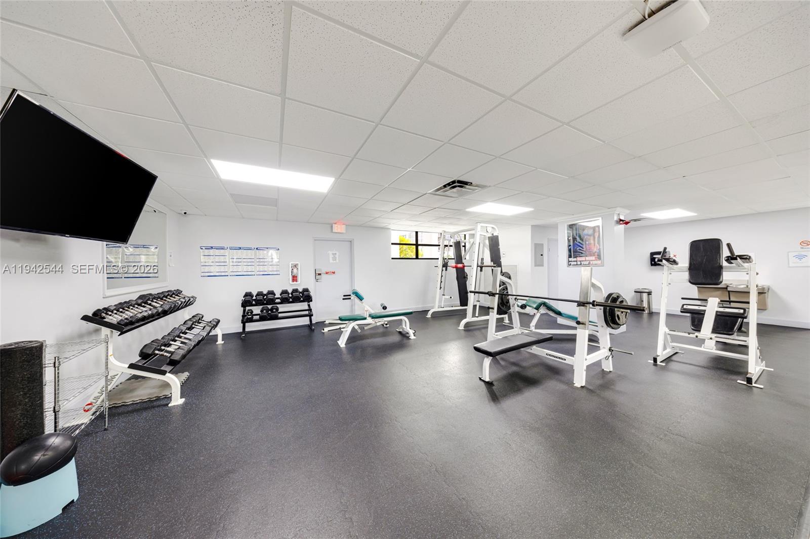 600 Parkview Dr #1114 Hallandale Beach, FL 33009