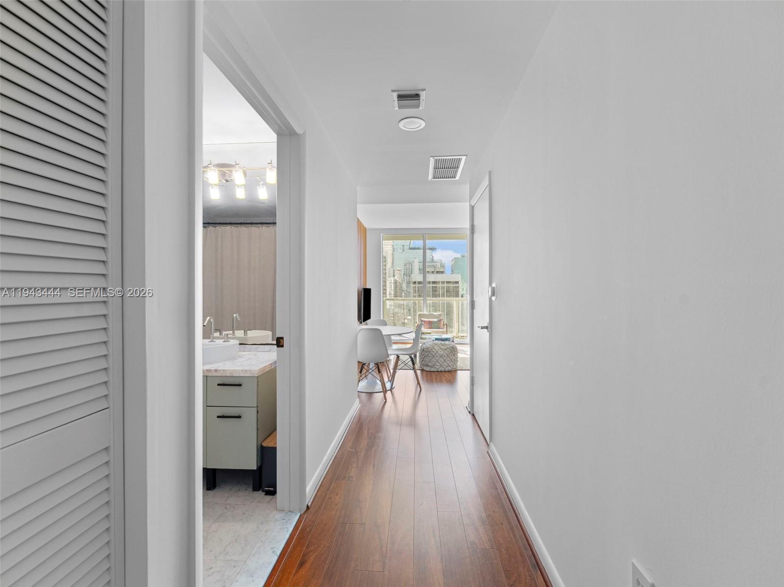 image Vizcayne North2