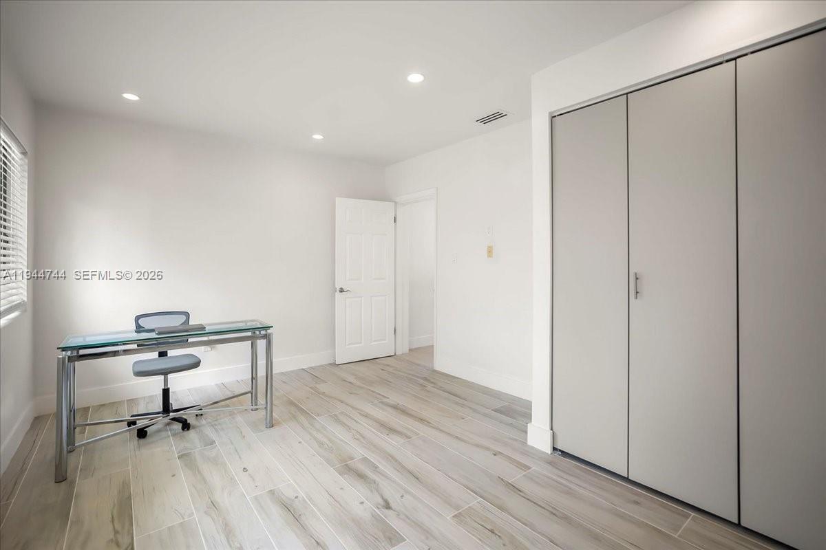 70 NW 47th Ter Miami, FL 33127