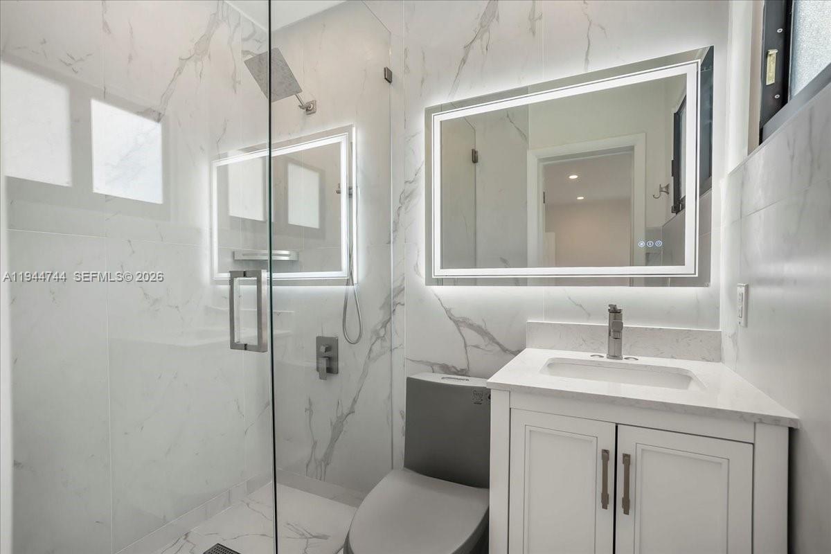 70 NW 47th Ter Miami, FL 33127