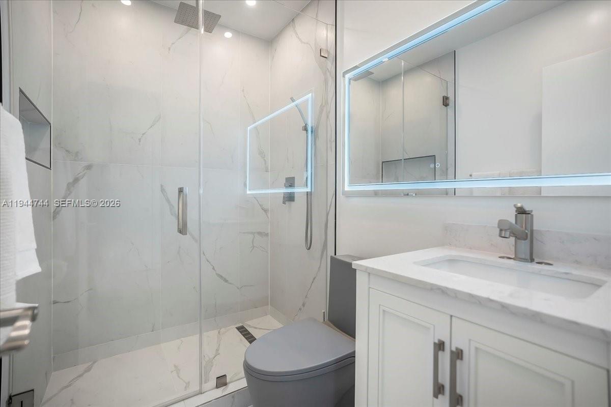 70 NW 47th Ter Miami, FL 33127