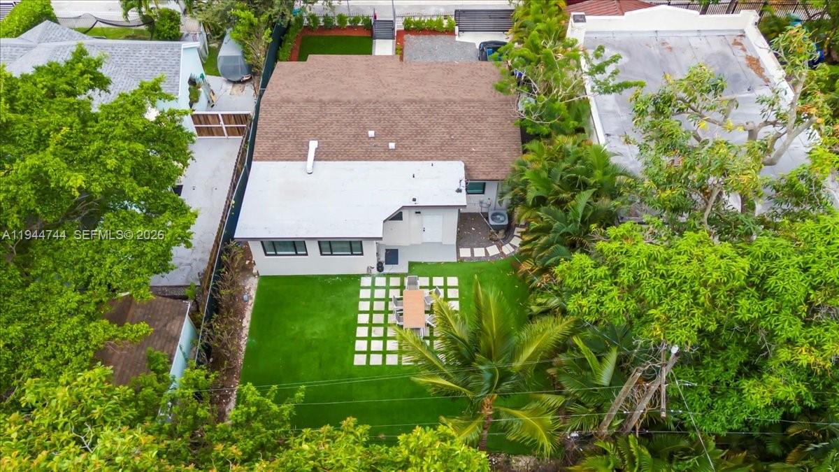 70 NW 47th Ter Miami, FL 33127