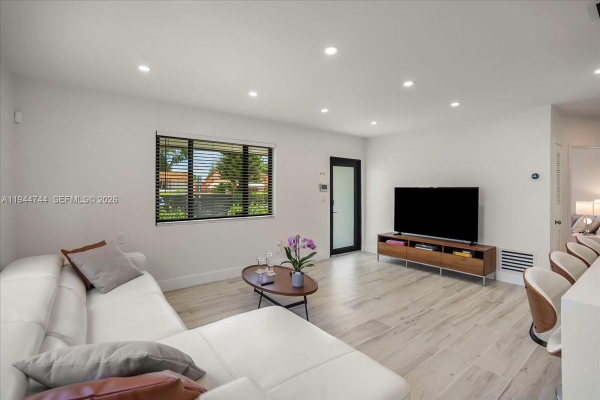 70 NW 47th Ter Miami, FL 33127