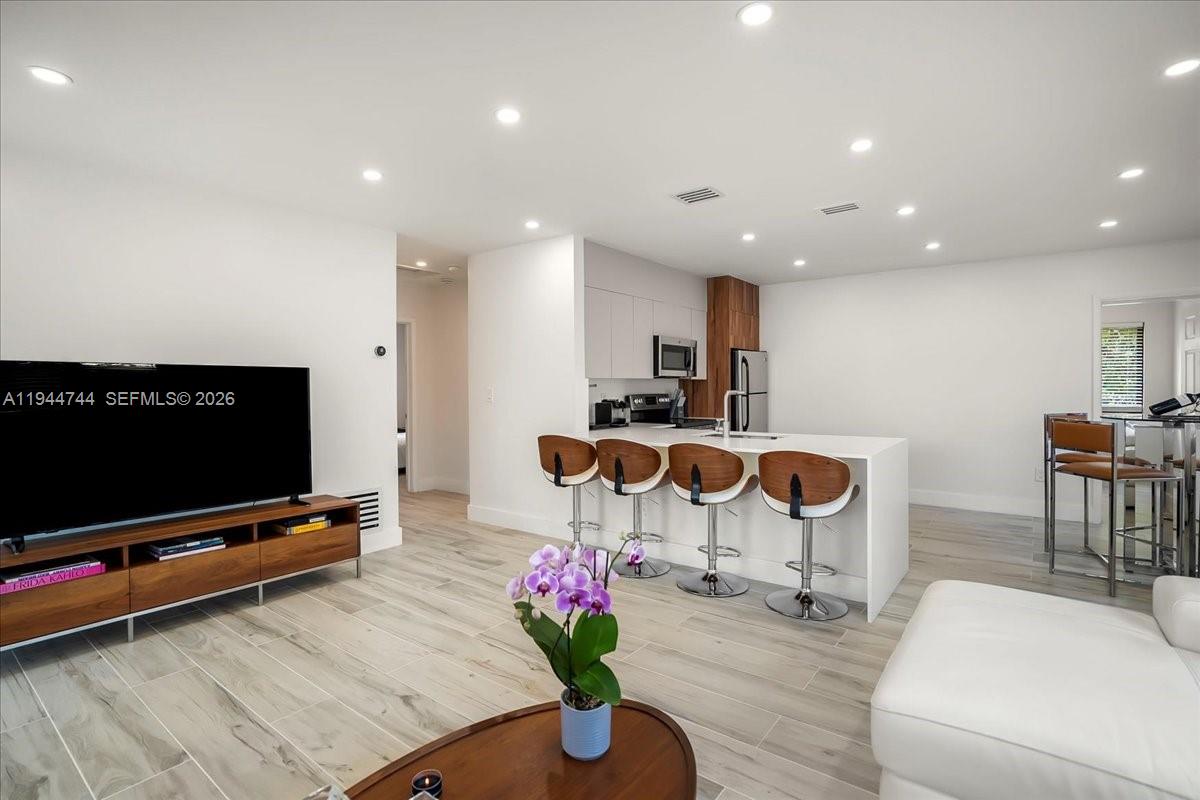 70 NW 47th Ter Miami, FL 33127