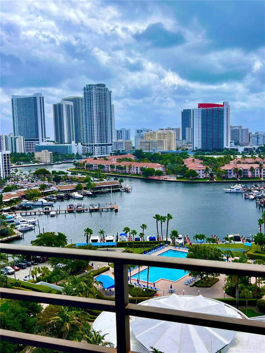 600 Three Iss Blvd #1621