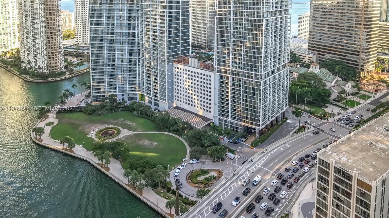 image Icon Brickell Tower 12