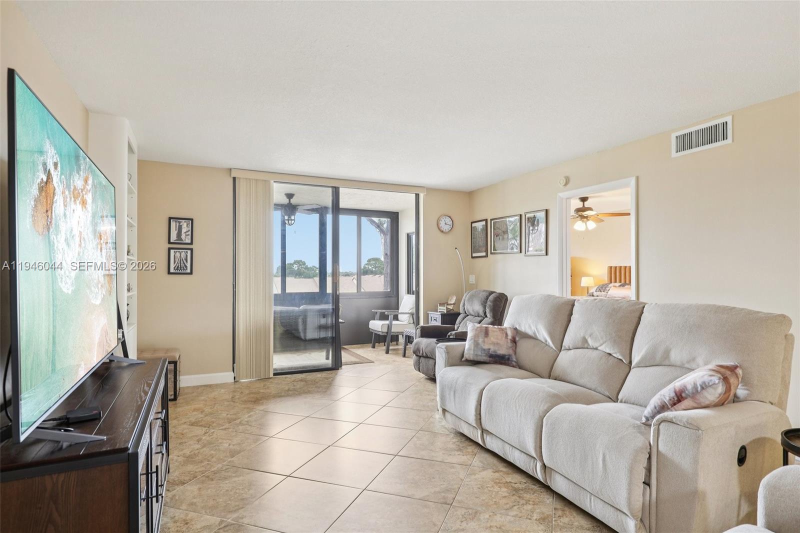 4725 E Lucerne Lks Blvd E #405 Lake Worth, FL 33467