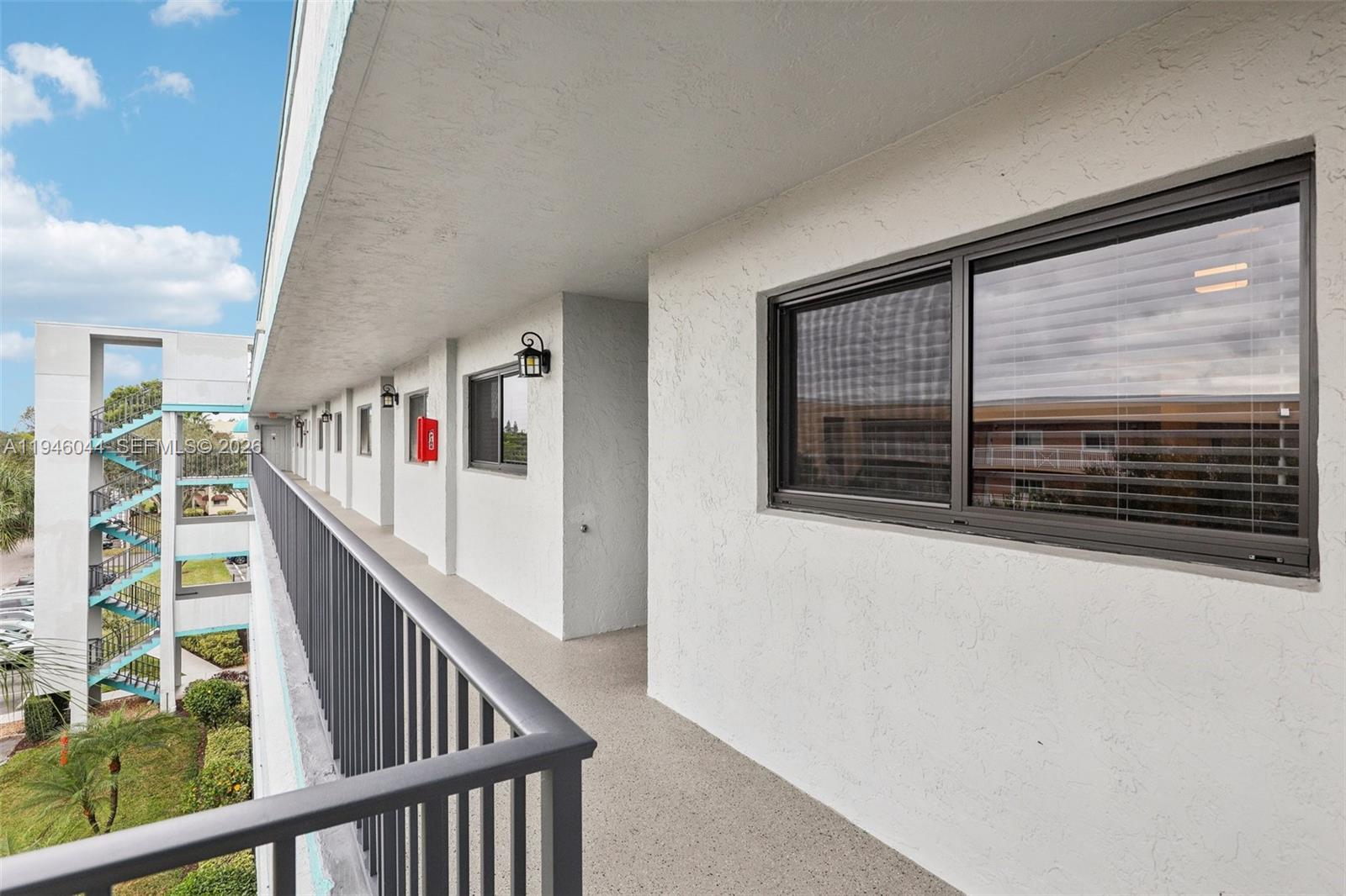 4725 E Lucerne Lks Blvd E #405 Lake Worth, FL 33467