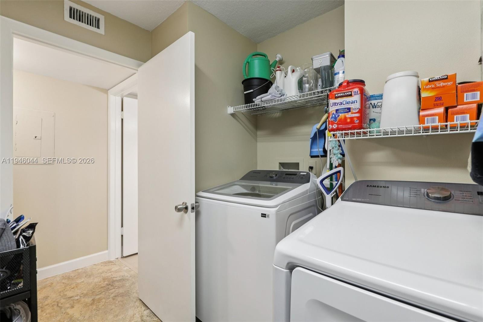 4725 E Lucerne Lks Blvd E #405 Lake Worth, FL 33467