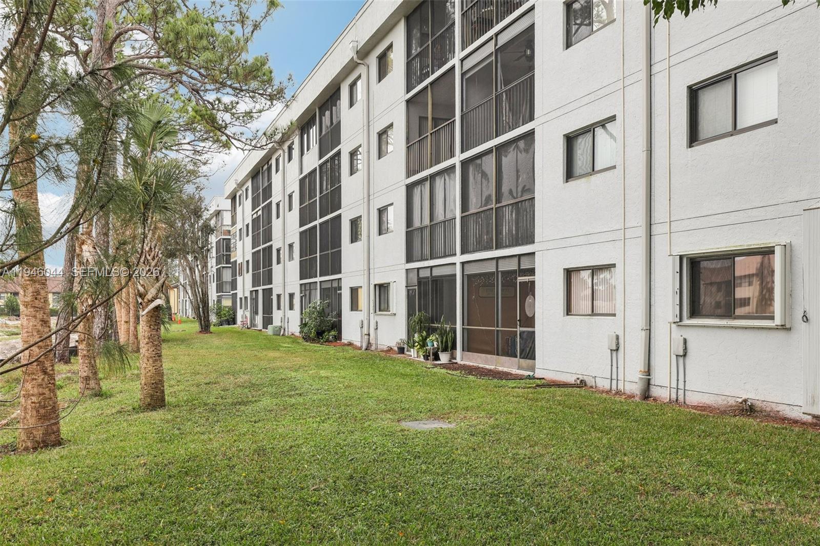 4725 E Lucerne Lks Blvd E #405 Lake Worth, FL 33467