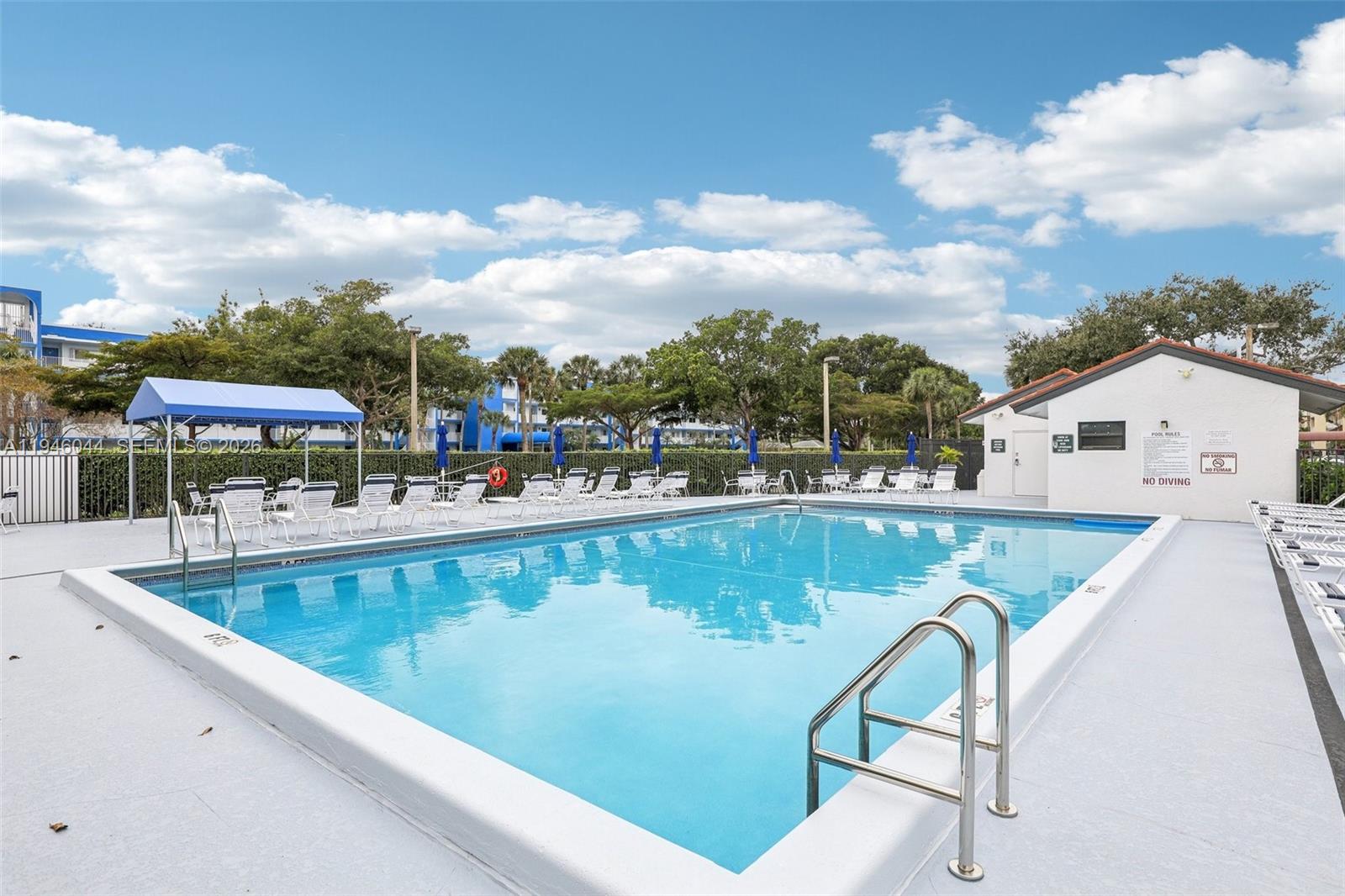 4725 E Lucerne Lks Blvd E #405 Lake Worth, FL 33467