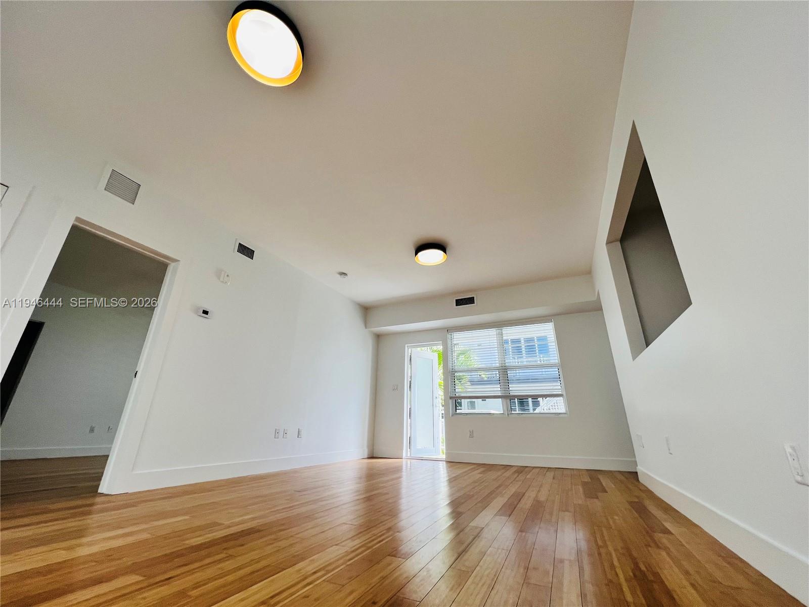 960 Bay Dr #901 Miami Beach, FL 33141