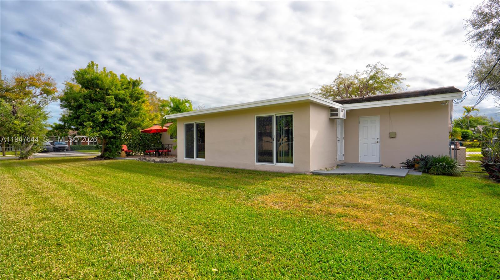 8955 SW 85th Ter Miami, FL 33173
