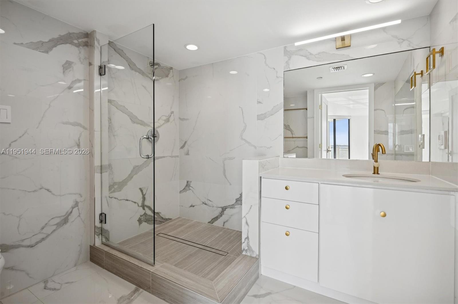 4000 Towerside Ter #1704 Miami, FL 33138