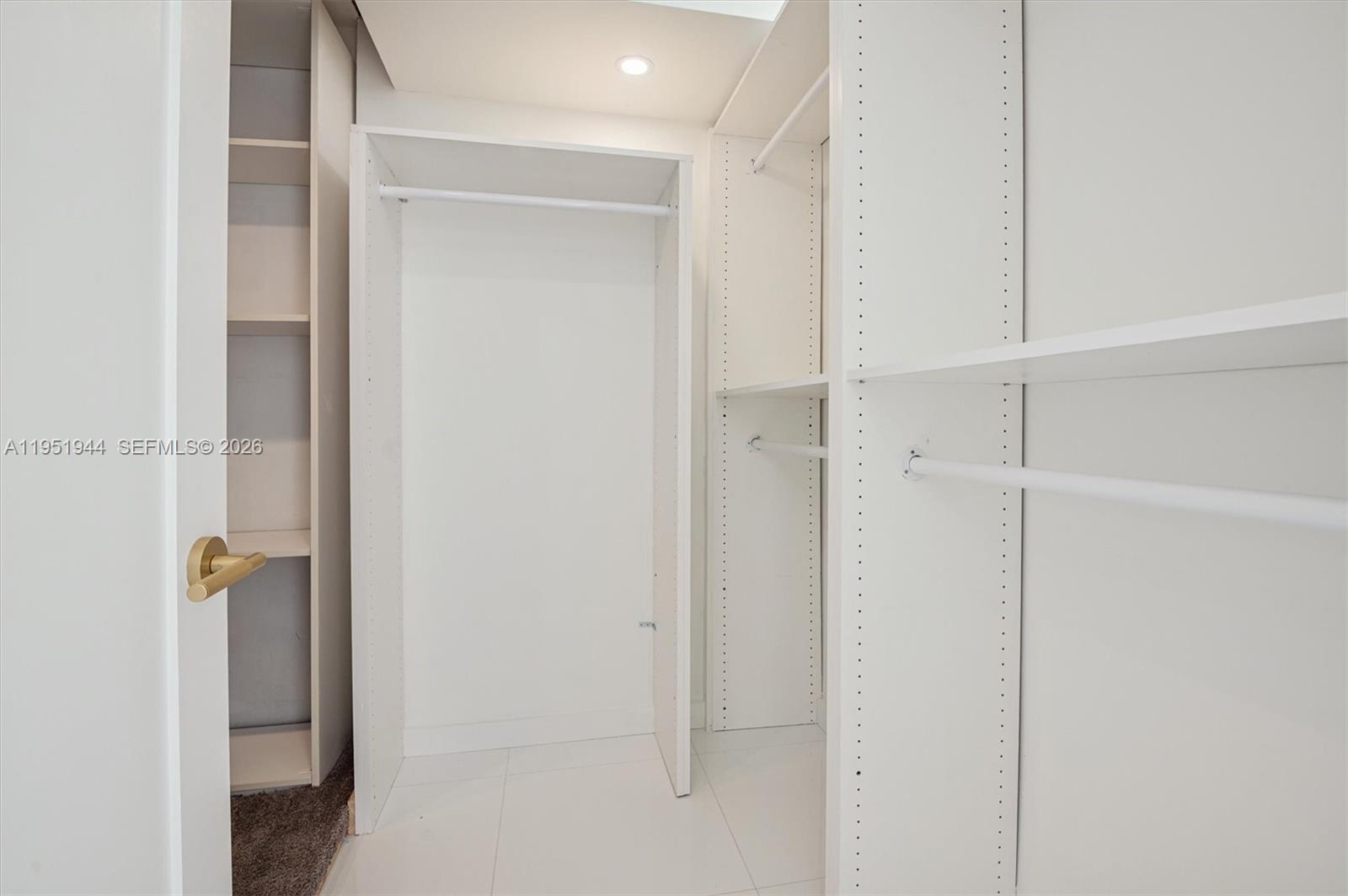 4000 Towerside Ter #1704 Miami, FL 33138