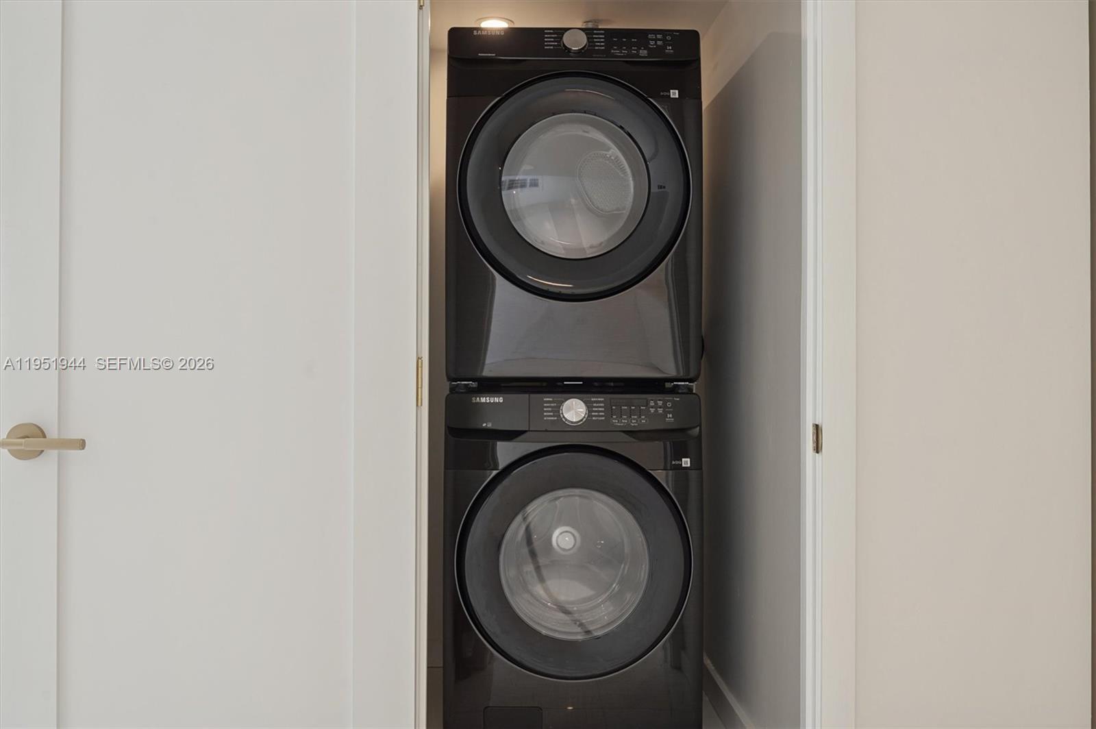 4000 Towerside Ter #1704 Miami, FL 33138