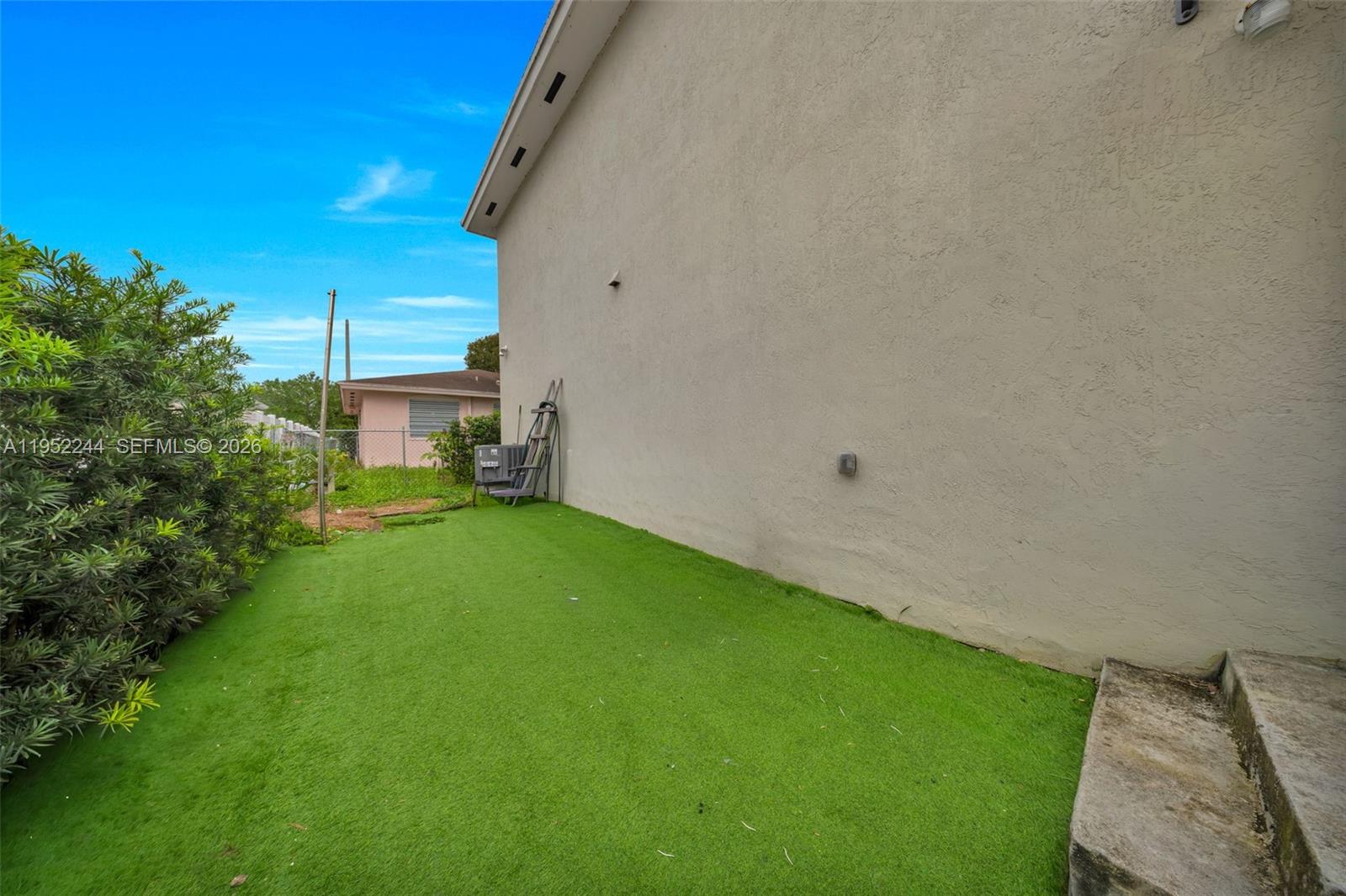 2315 NW 60th St Miami, FL 33142