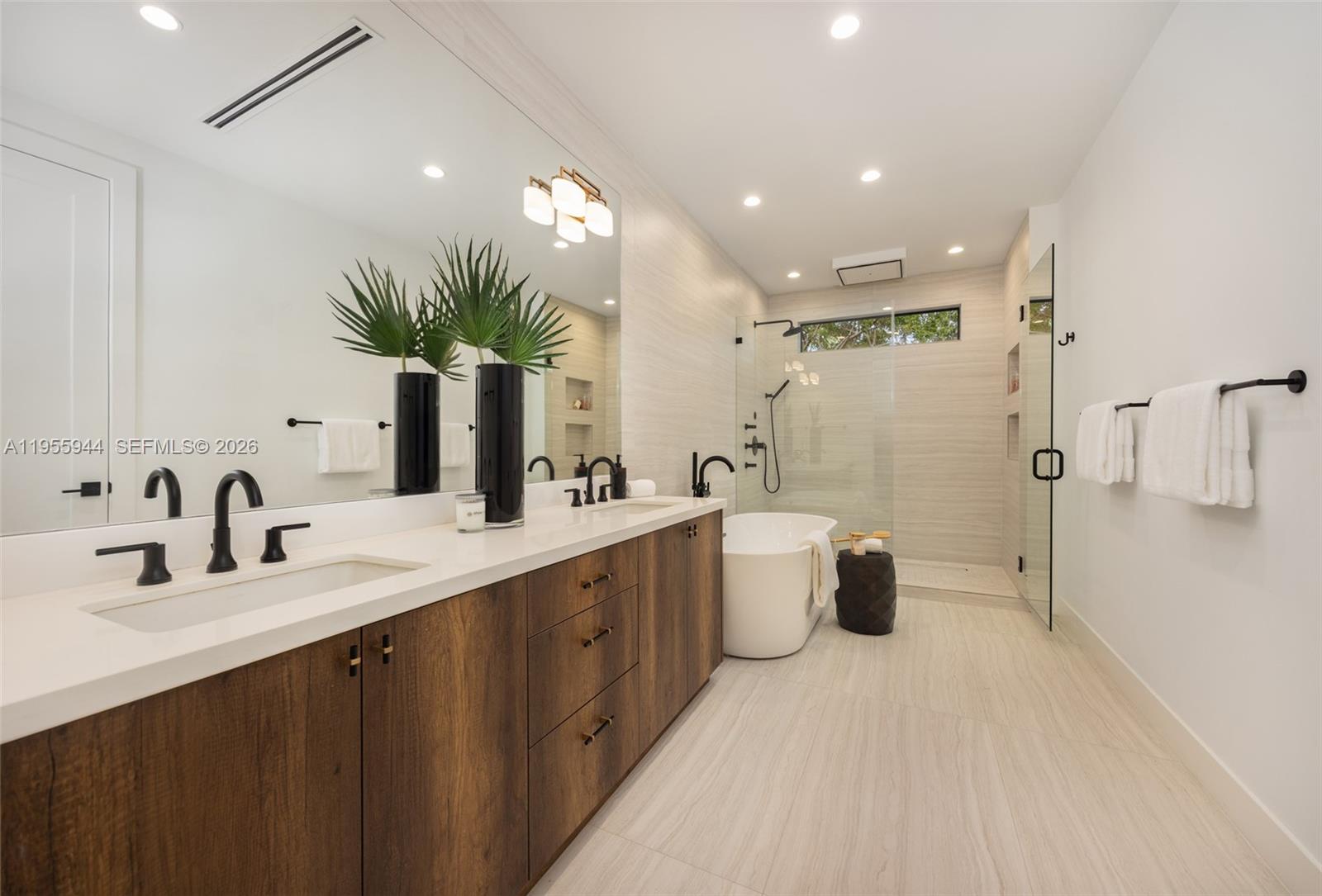 3151 Hibiscus St #3151 Miami, FL 33133