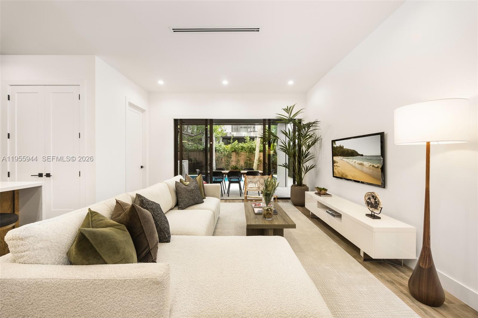 3151 Hibiscus St #3151 Miami, FL 33133