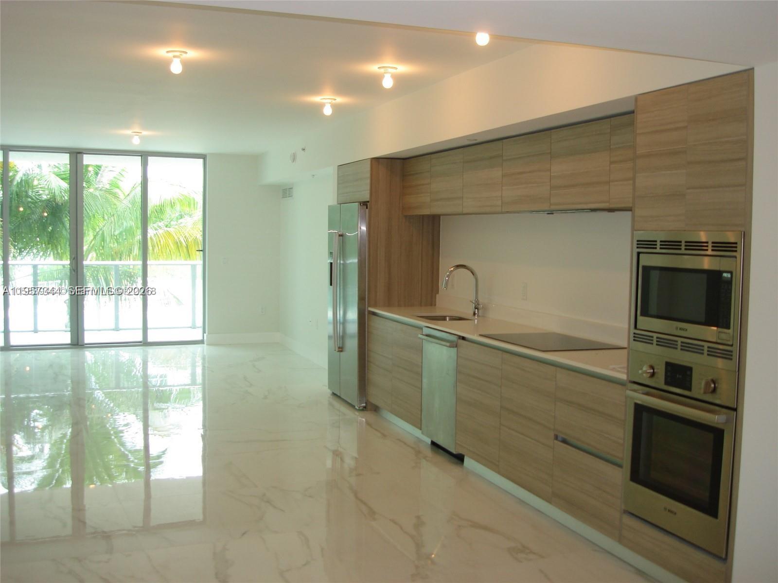 6620 Indian Crk Dr #212 Miami Beach, FL 33141