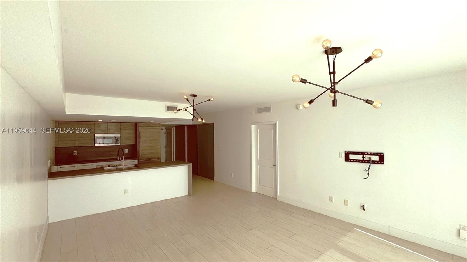 image 400 Sunny Isles14