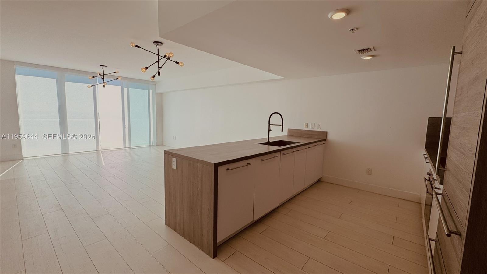 image 400 Sunny Isles20
