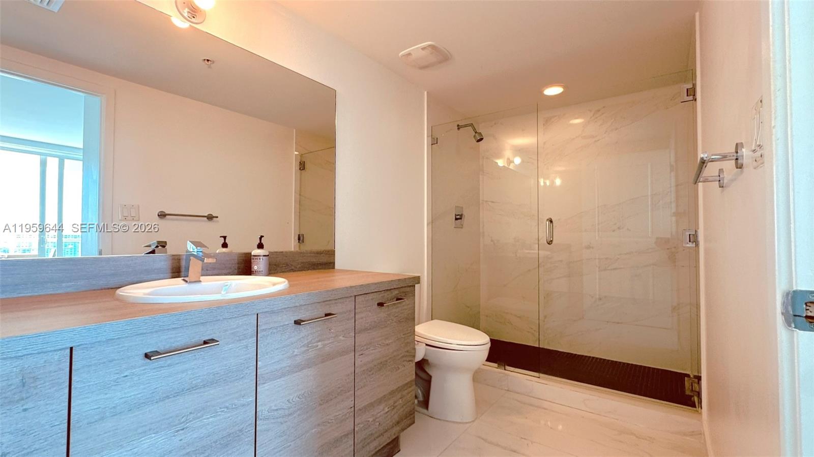 image 400 Sunny Isles26