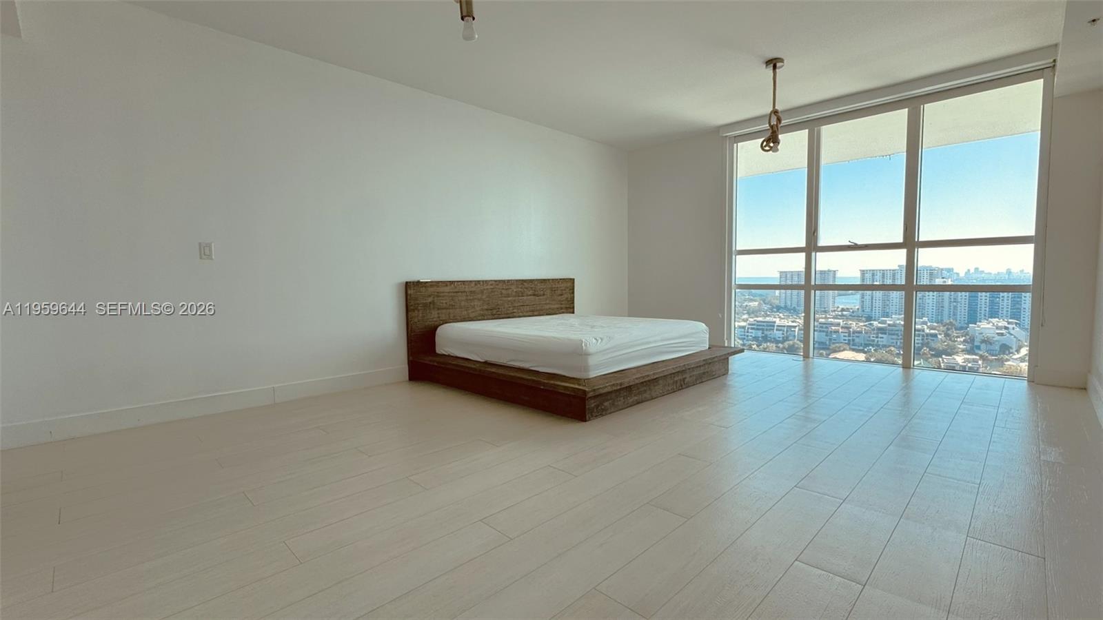 image 400 Sunny Isles30
