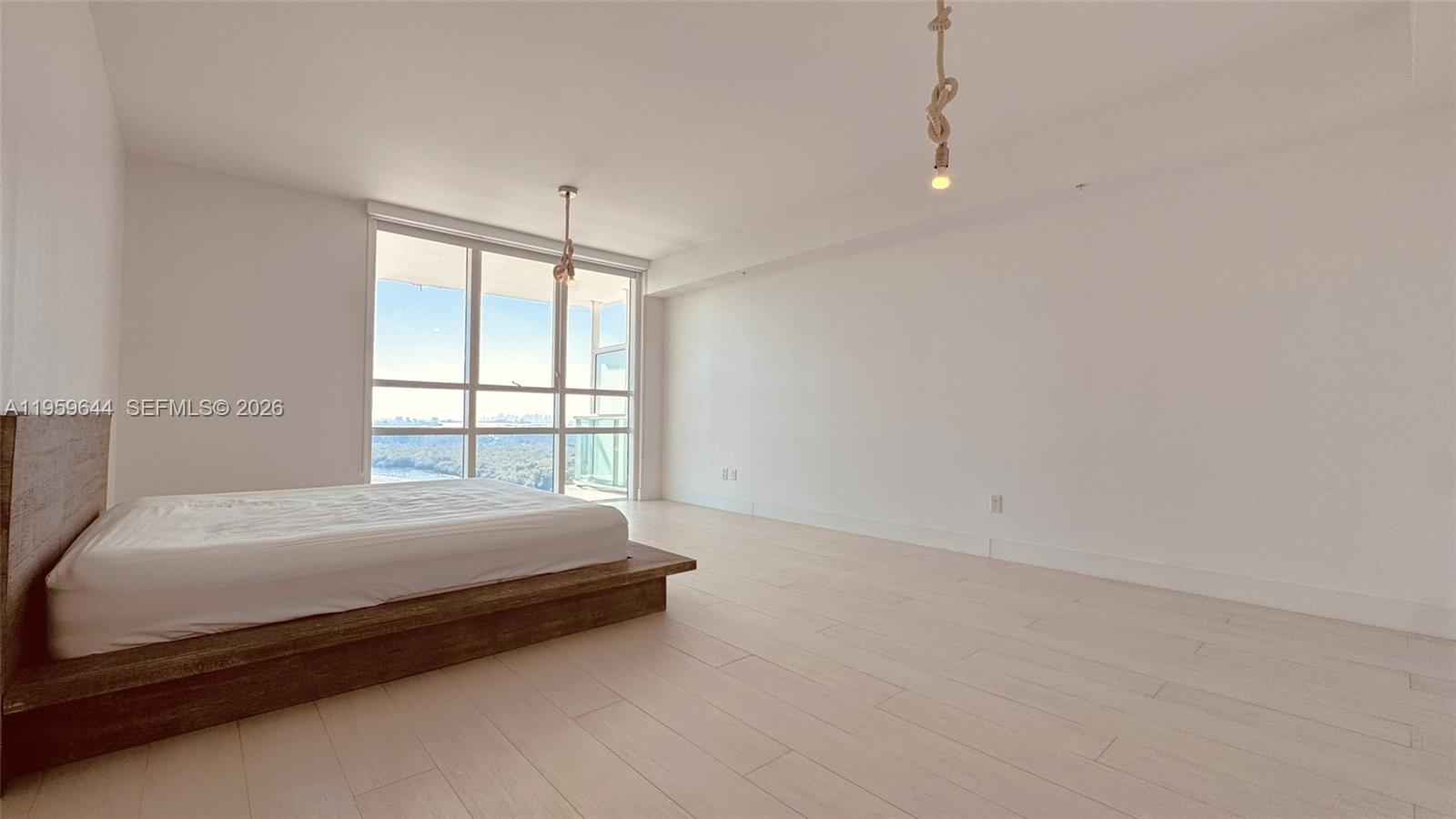 image 400 Sunny Isles32