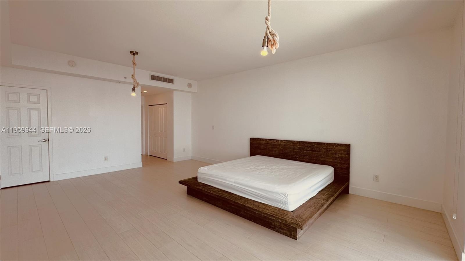 image 400 Sunny Isles33