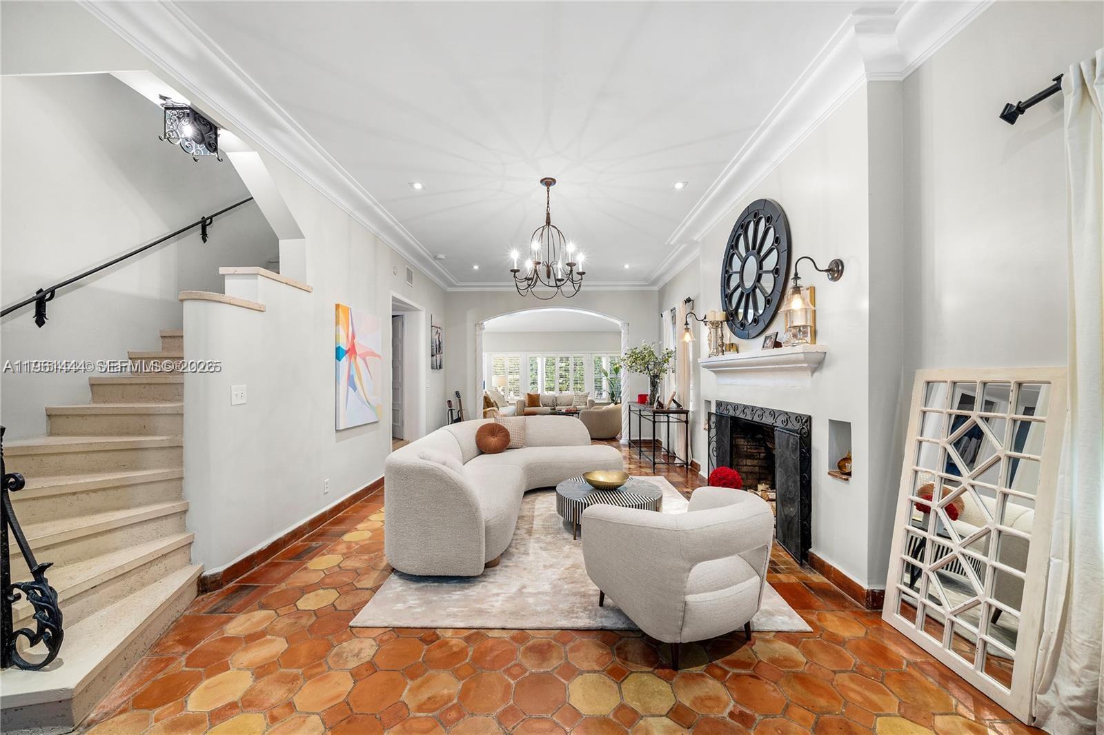 5621 Alton Rd Miami Beach, FL 33140