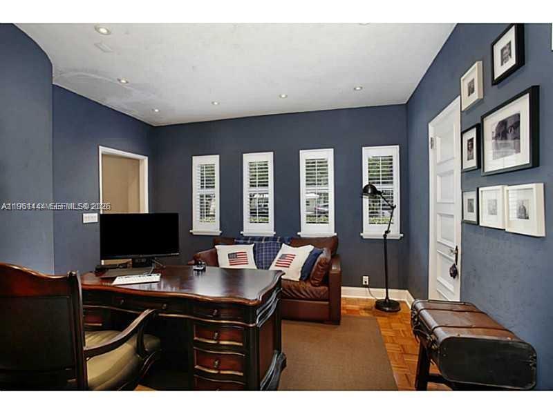 5621 Alton Rd Miami Beach, FL 33140