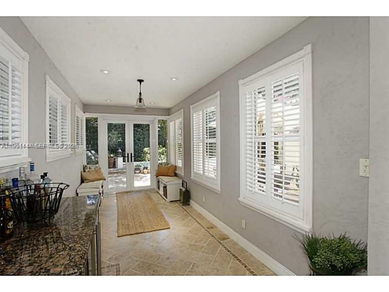 5621 Alton Rd Miami Beach, FL 33140