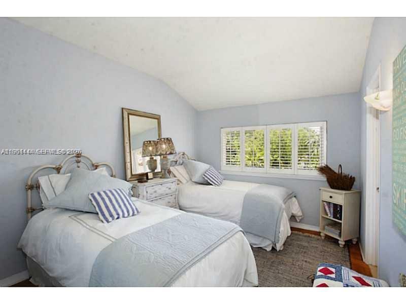 5621 Alton Rd Miami Beach, FL 33140