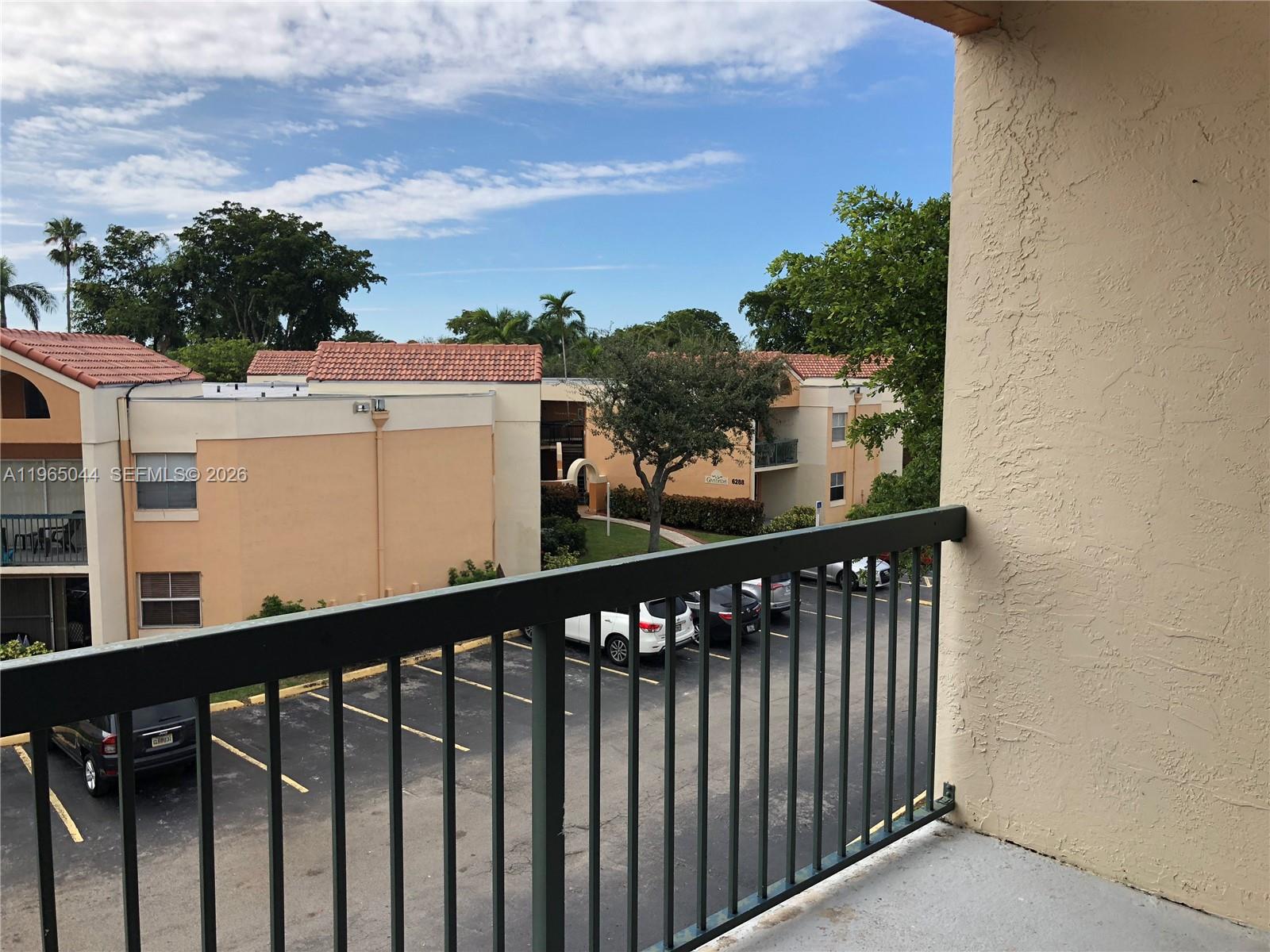 6280 NW 186th St #311 Hialeah, FL 33015